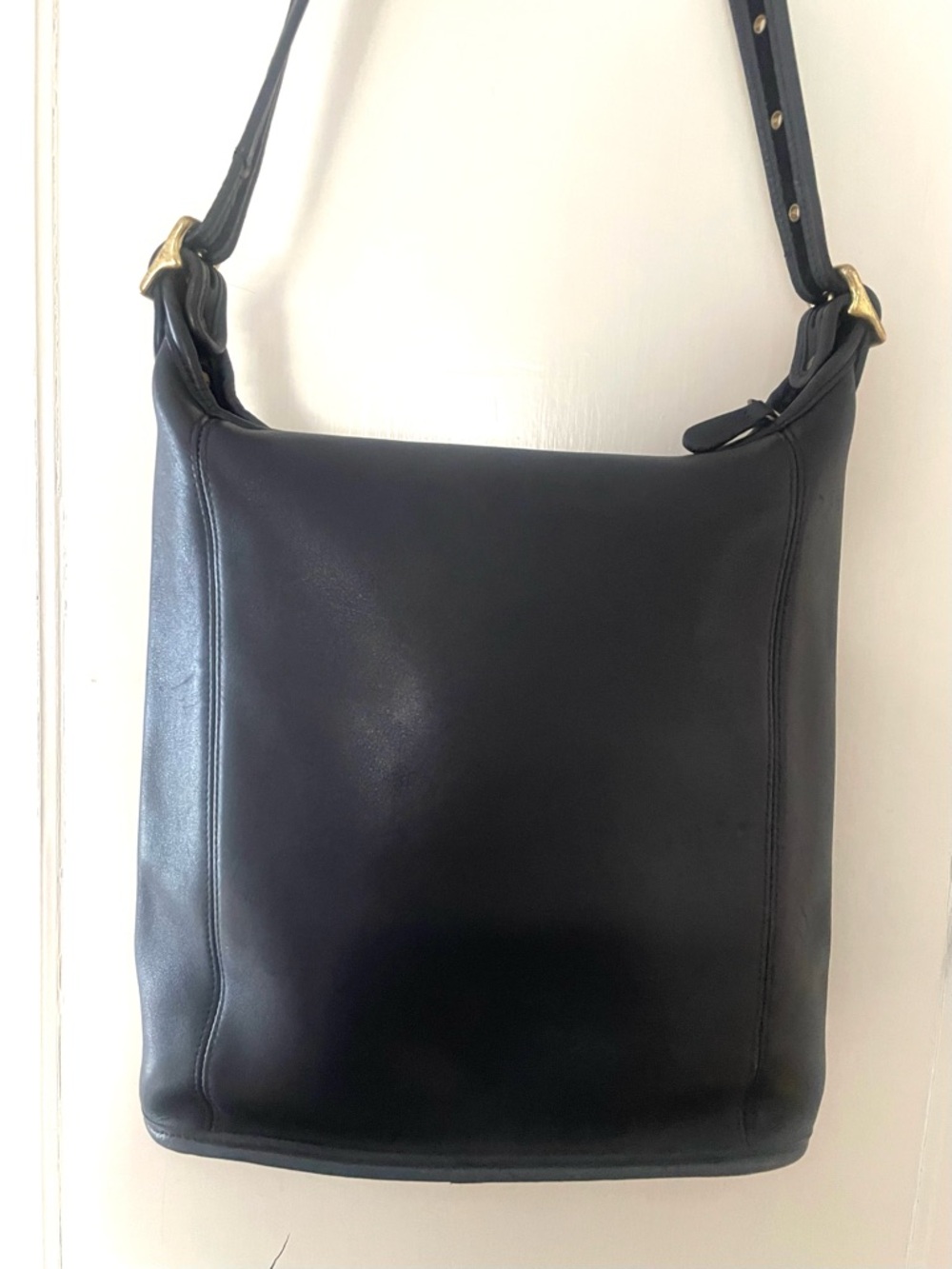 Vintage Coach Black Slim Duffle Sac Bucket Bag - Picture 4 of 16